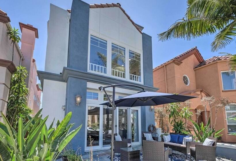 Oceanside Home W/ Rooftop Patio   Steps To Beach!