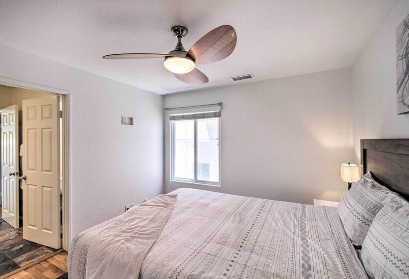 Oceanside Home W/ Rooftop Patio   Steps To Beach!