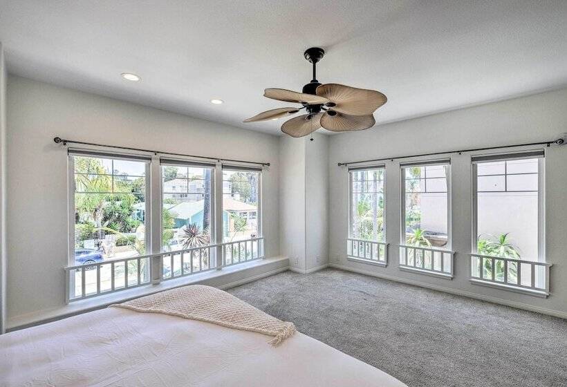 Oceanside Home W/ Rooftop Patio   Steps To Beach!