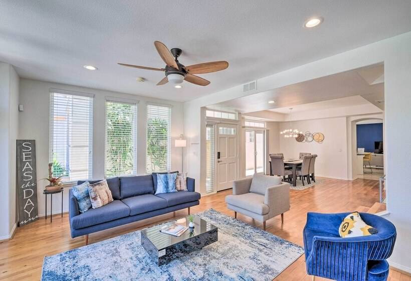 Oceanside Home W/ Rooftop Patio   Steps To Beach!