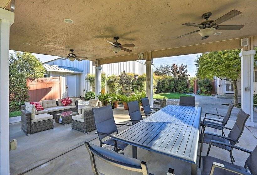 Chic Ranch Style Home On 33 Acre Walnut Ranch