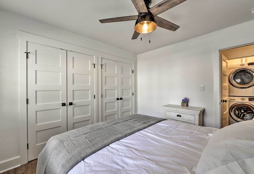 Chic Urban Farmhouse In Historic Dilworth W/ Patio