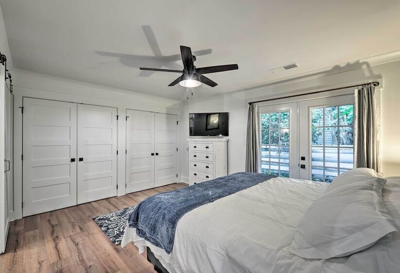 Chic Urban Farmhouse In Historic Dilworth W/ Patio