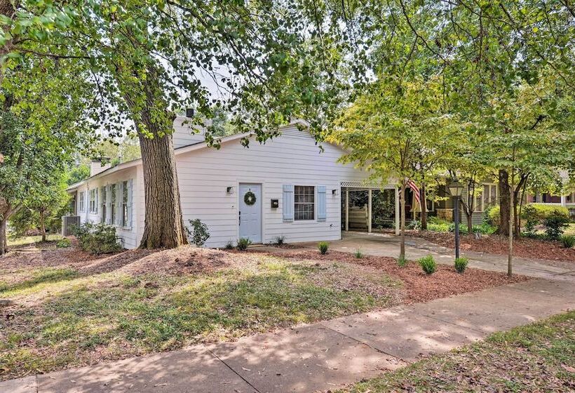 Chic Urban Farmhouse In Historic Dilworth W/ Patio