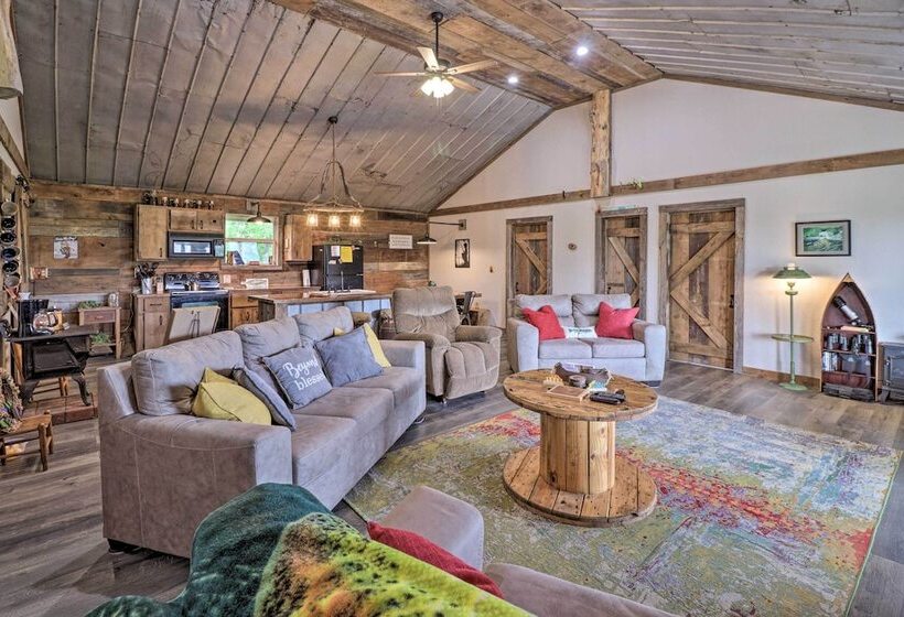 Cj S Crooked Hideaway    Secluded Retreat!