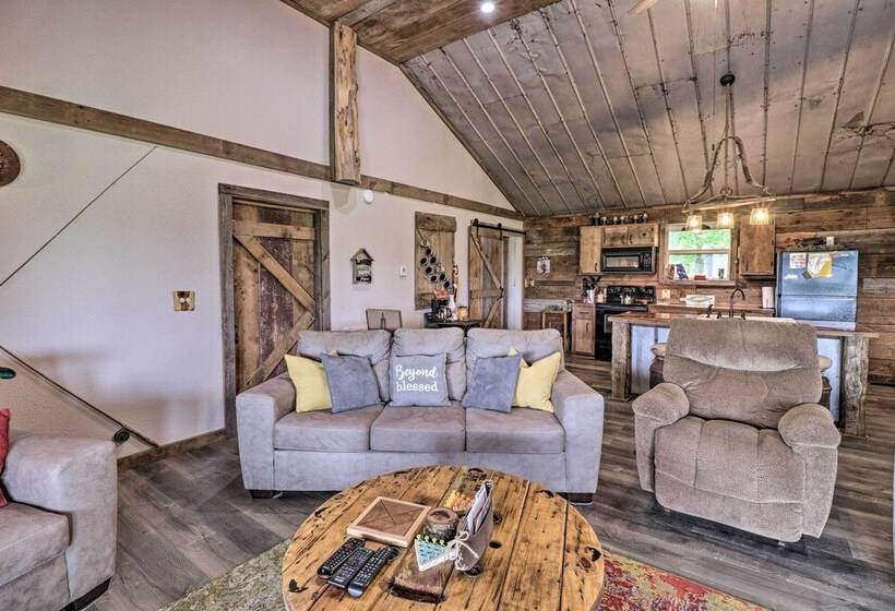 Cj S Crooked Hideaway    Secluded Retreat!