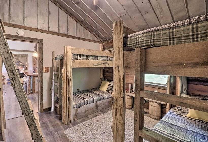 Cj S Crooked Hideaway    Secluded Retreat!