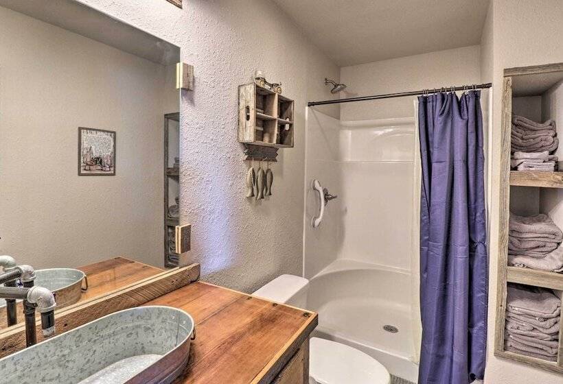 Cj S Crooked Hideaway    Secluded Retreat!