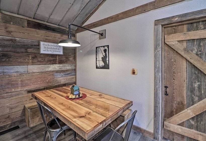 Cj S Crooked Hideaway    Secluded Retreat!