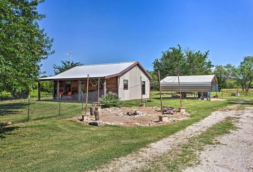 Texas Countryside Retreat On 130 Acres!