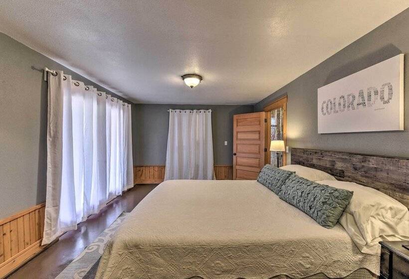 Secluded Mountain Retreat W/ Views On 45 Acres!