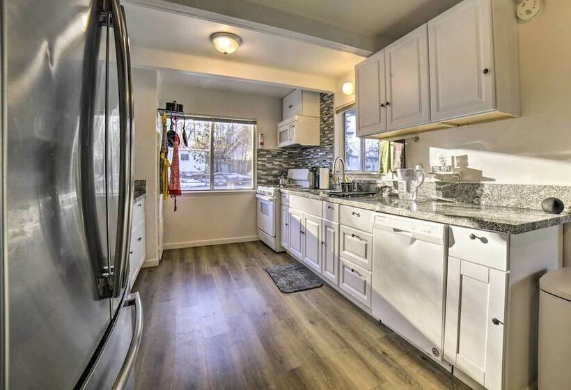 Comfortable Home ~ 2 Mi To Reno Riverwalk