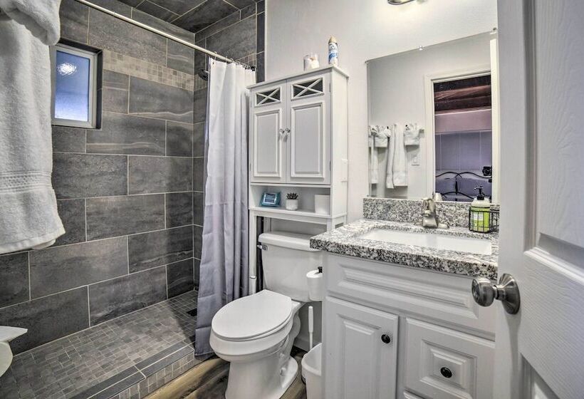 Comfortable Home ~ 2 Mi To Reno Riverwalk