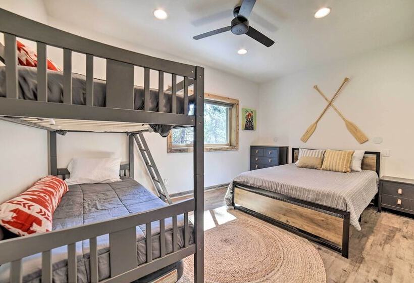 Swiss Cabin In Mack S Inn: Game Room & Fire Pit!