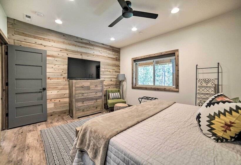 Swiss Cabin In Mack S Inn: Game Room & Fire Pit!