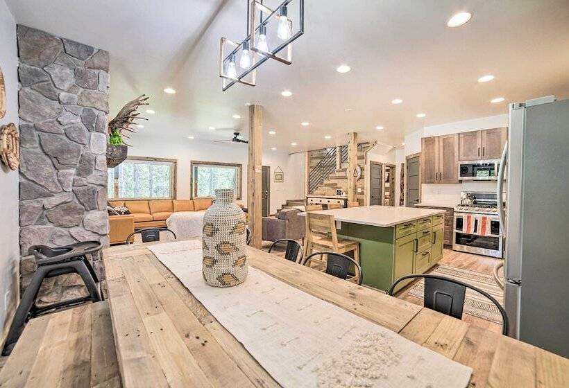 Swiss Cabin In Mack S Inn: Game Room & Fire Pit!