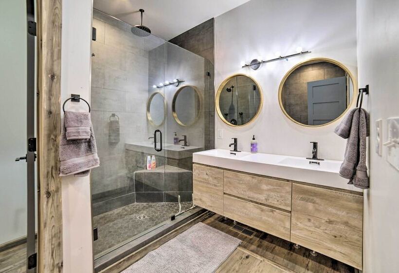 Swiss Cabin In Mack S Inn: Game Room & Fire Pit!