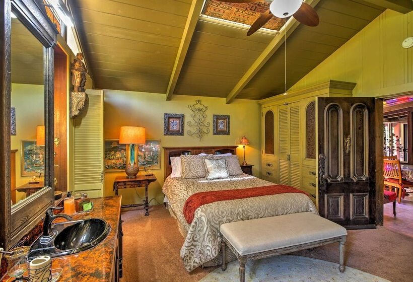 Converted Barn In Sebastopol W/ Private Patio!