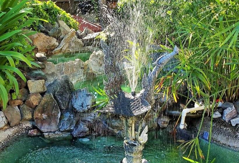 Converted Barn In Sebastopol W/ Private Patio!