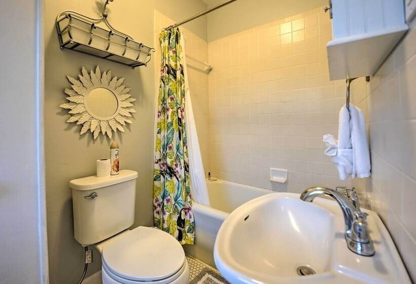 Corpus Christi Home W/ Pool & Hot Tub: Walk To Bay