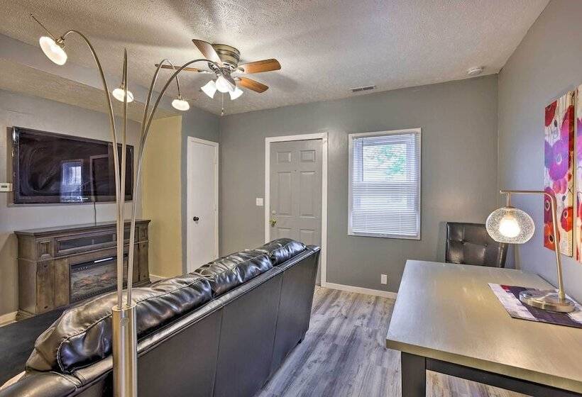 Council Bluffs Cottage: Proximity To Parks!