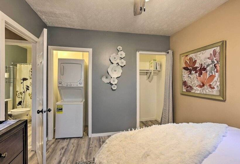 Council Bluffs Cottage: Proximity To Parks!