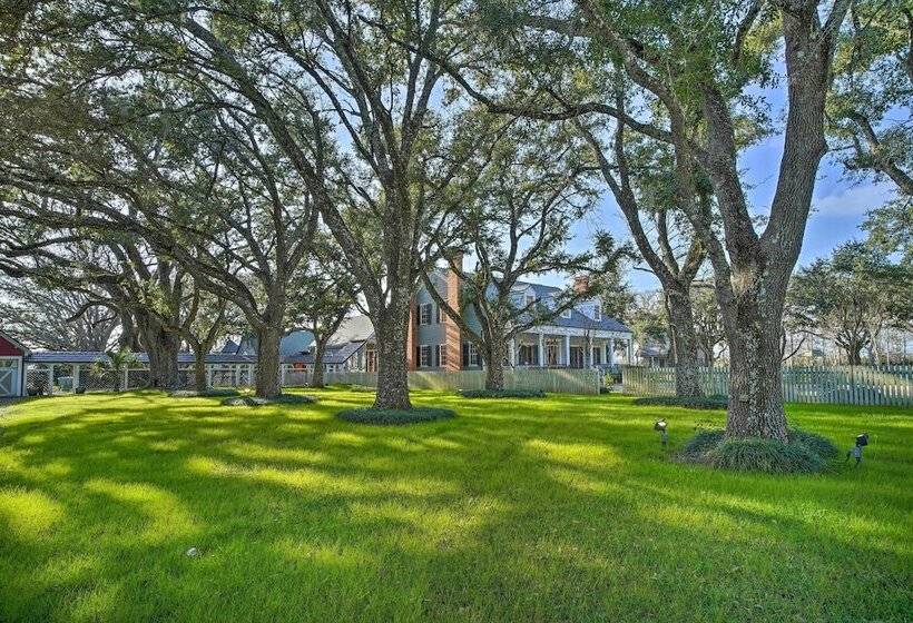 Tranquil Bayou Country Home W/ Pond: 8 Mi To Houma