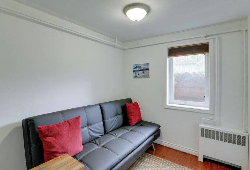 Cozy Anchorage Retreat < 4 Mi To Downtown!