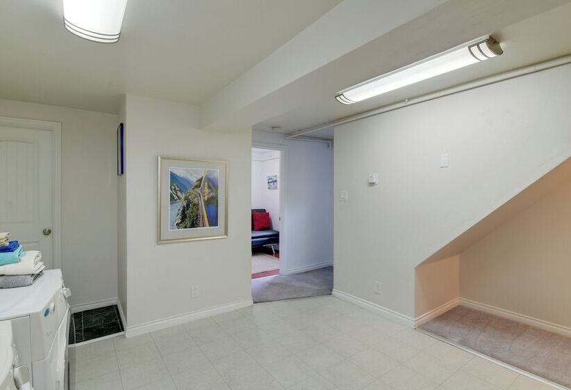 Cozy Anchorage Retreat < 4 Mi To Downtown!