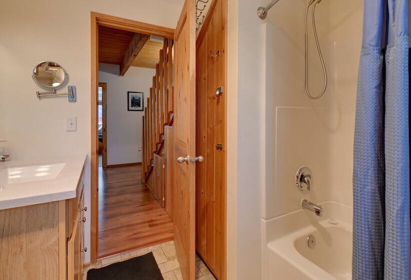 Cozy Ashford Home   5 Mi To Rainier Nat L Park!