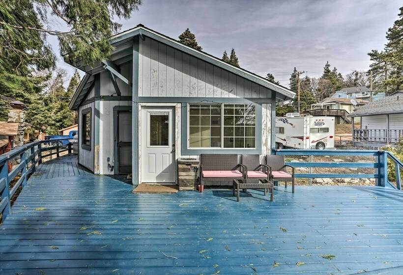 Cozy Cabin W/ Deck  Near Lake Arrowhead!