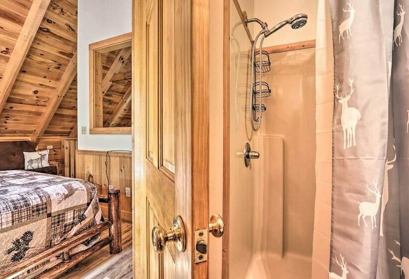 Cozy Cabin W/ Hot Tub In The Heart Of Pigeon Forge