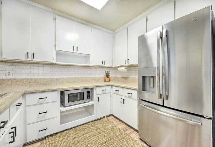 Cozy Cary Abode ~ 10 Mi To Downtown Raleigh!