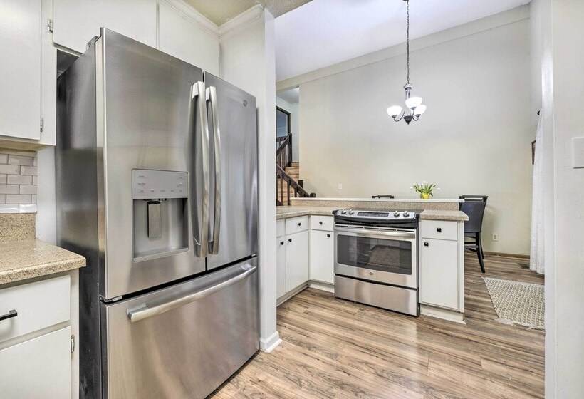 Cozy Cary Abode ~ 10 Mi To Downtown Raleigh!