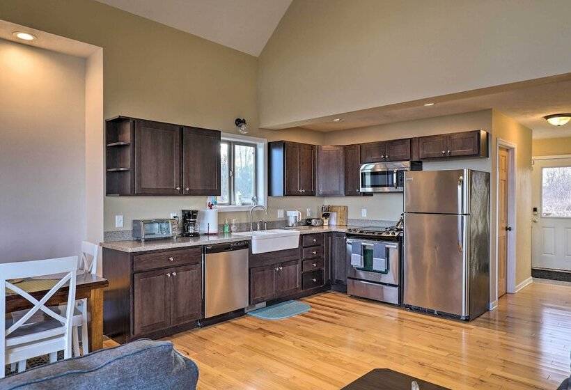 Cayuga Lake Cabin In Romulus < 1 Mi To Wineries!