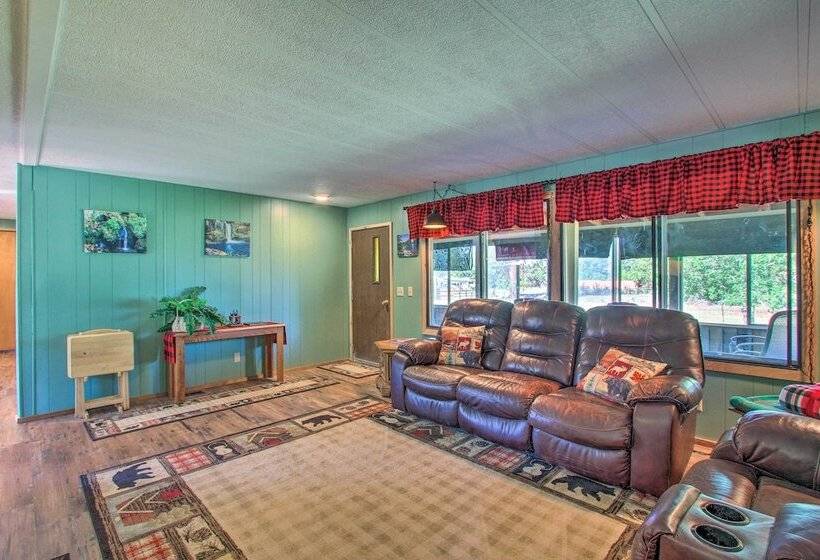 Cozy Chiloquin Retreat < 30 Mi To Crater Lake!