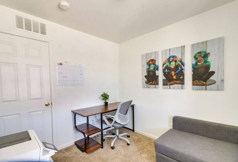 Cozy Colorado Retreat W/ Patio, Grill & Fire Pit!