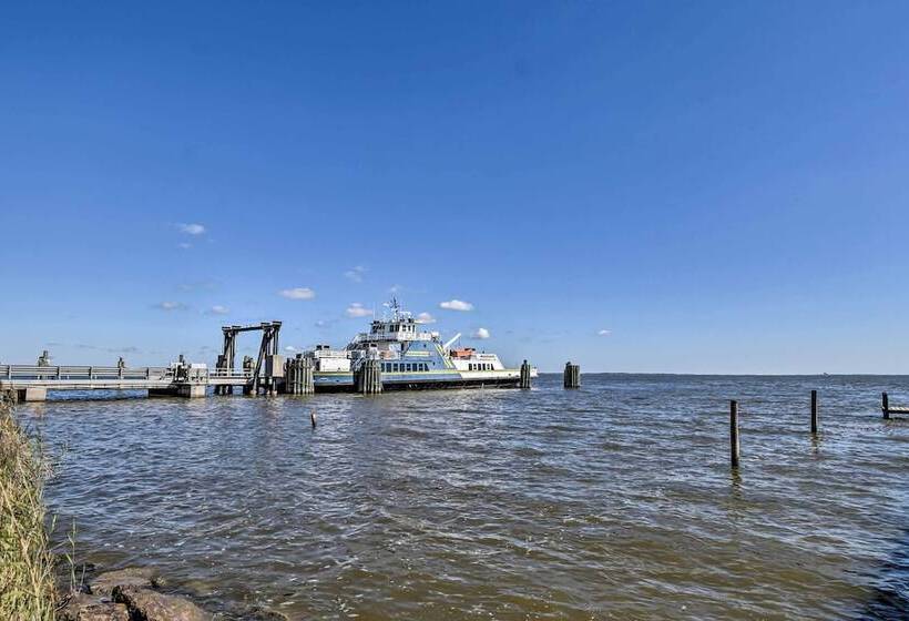 Cozy Currituck Home W/ Fire Pit Near Ferry!