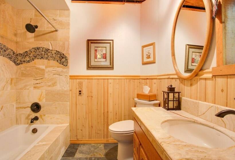 Cozy Easton Cabin W/ Wenatchee Nat L Forest Views!