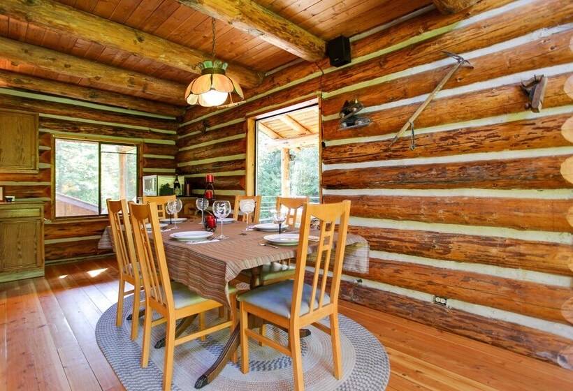 Cozy Easton Cabin W/ Wenatchee Nat L Forest Views!