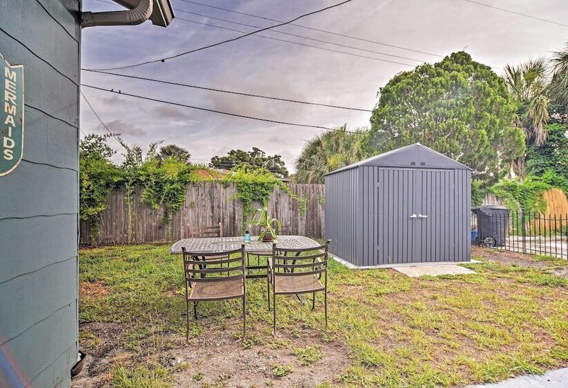 Cozy Jungle Escape < 1 Mi To Gulfport Beach!