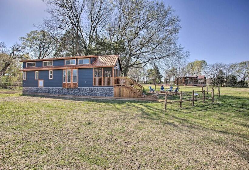 4 Mi To Dtwn: Mckinney Tiny Home W/ Fire Pit