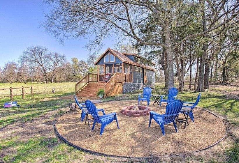 4 Mi To Dtwn: Mckinney Tiny Home W/ Fire Pit