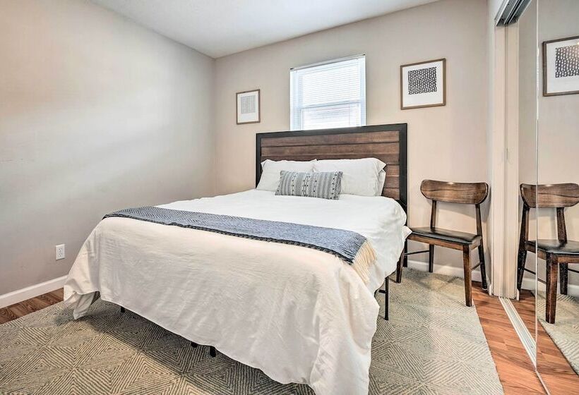 Cozy South Bend Retreat < 2 Mi To Notre Dame!