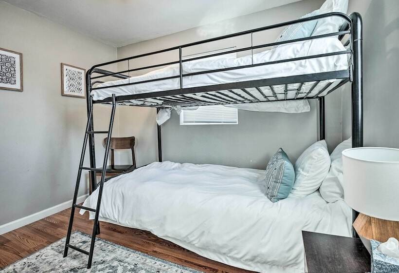 Cozy South Bend Retreat < 2 Mi To Notre Dame!