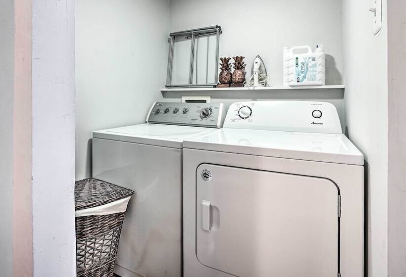 Cozy South Bend Retreat < 2 Mi To Notre Dame!