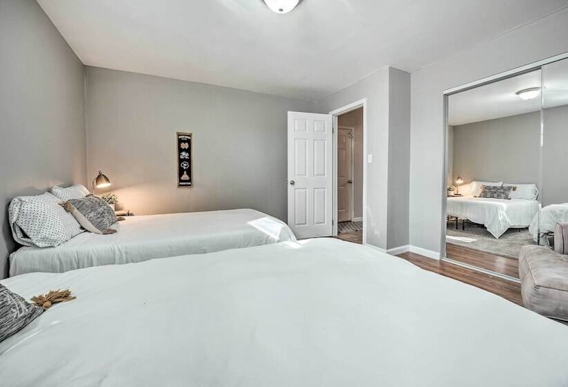 Cozy South Bend Retreat < 2 Mi To Notre Dame!