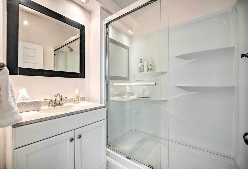 Cozy South Bend Retreat < 2 Mi To Notre Dame!