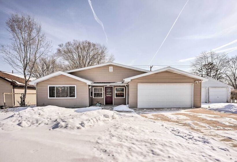 Cozy South Bend Retreat < 2 Mi To Notre Dame!