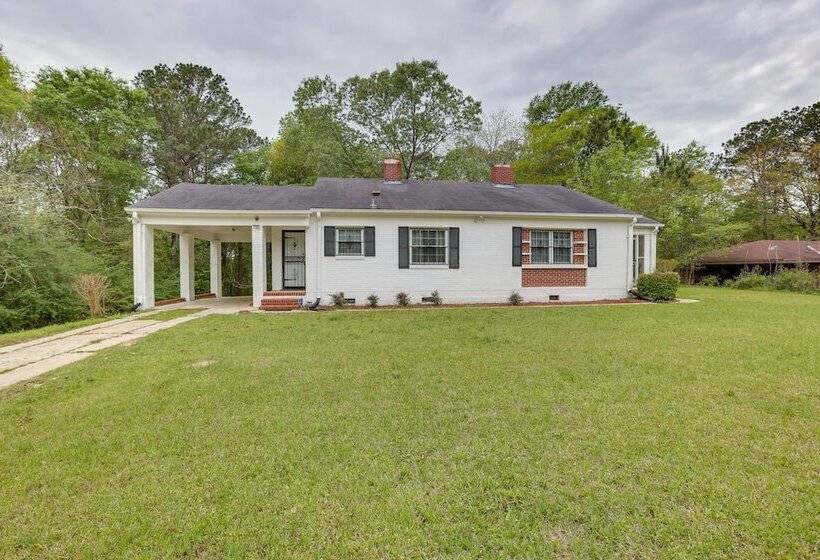 Cozy Tuskegee Home   20 Mi To Auburn University!